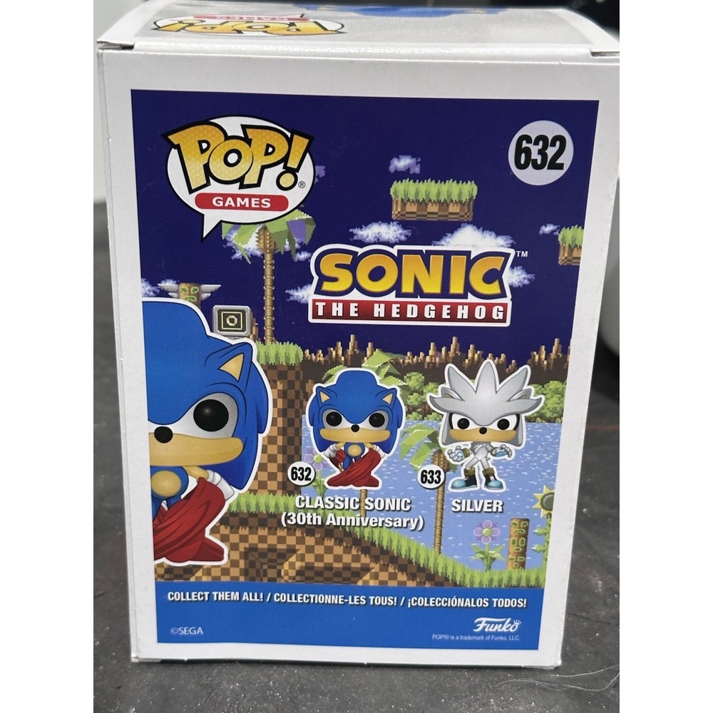 Classic Sonic 632 Flocked Funko Shop Limited Edition Funko Pop Figure Protector - Picture 2 of 3